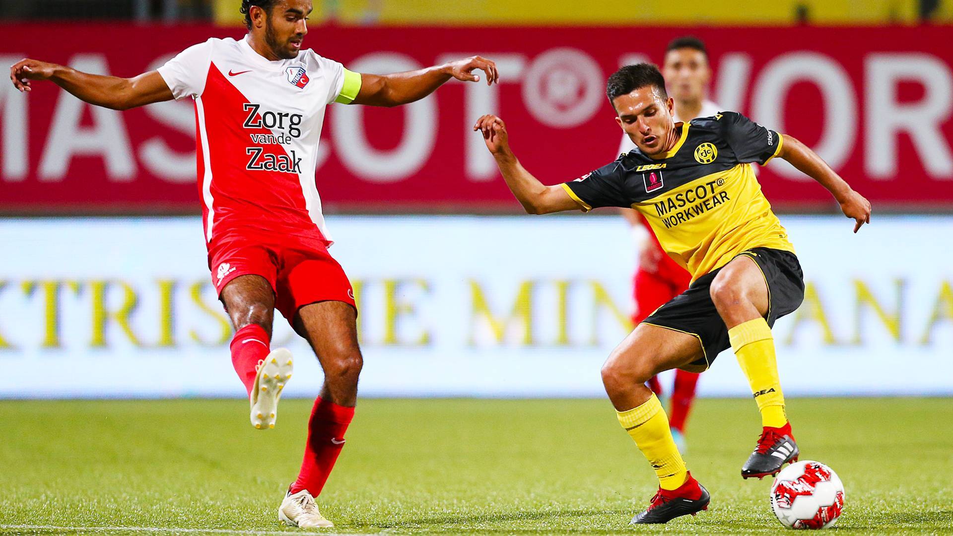 这位充满活 这位充满活